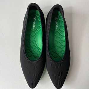 Vivaia Aria Walker lightweight pointed toe ballet flats